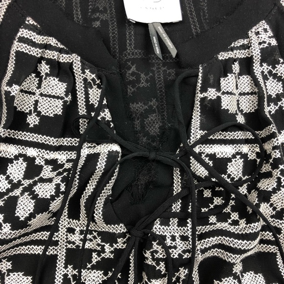 Anthropologie HD in Paris Cross-Stitch Blouse Tank - Picture 3 of 7